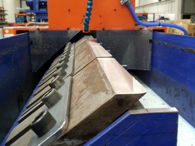 Sharpening machine knives Wood chipper Fento